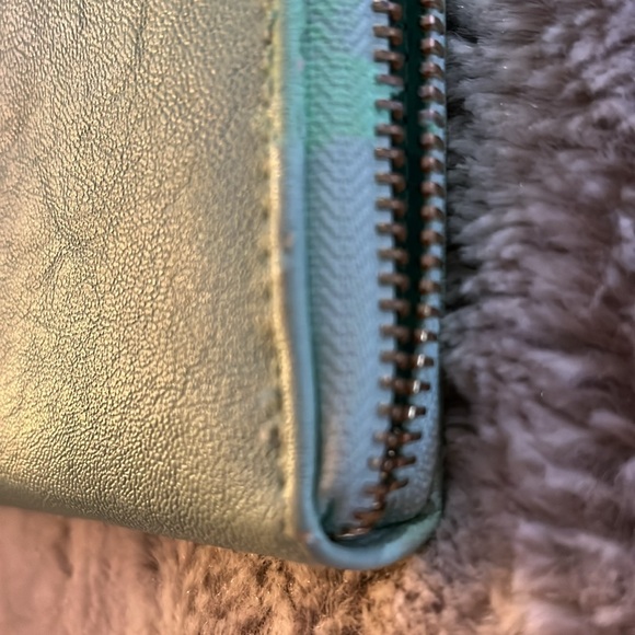 DISNEY “Oh My Disney “ BRAVE Movie Wallet DISNEY STORE Sea-foam Green - Picture 10 of 10